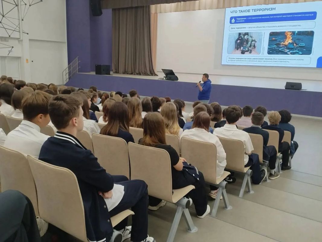 Самый крупный лекторий Российского общества «Знание» в регионе открылся в лицее «Циолковский» Липецка