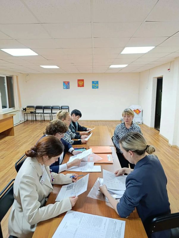 Идет работа в ТИКАХ. Тишина в помещениях для голосования, участковые избирательные комиссии подписали протоколы, и теперь активная работа переместилась в территориальные комиссии Идет работа в ТИКАХ. Тишина в помещениях для голосования, участковые избирательные комиссии подписали протоколы, и теперь активная работа переместилась в территориальные комиссии