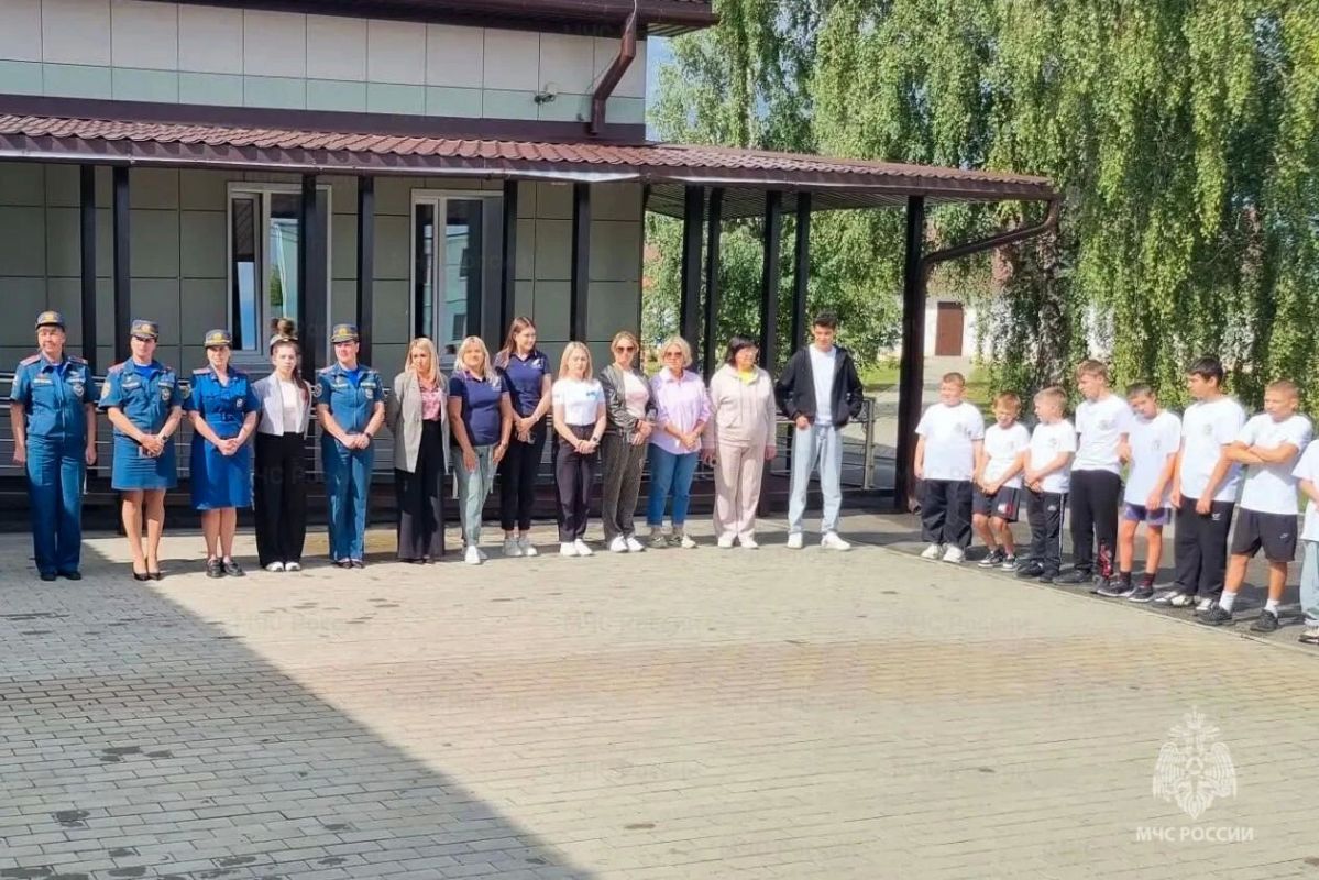«Дорога чести» и шефская забота: сотрудники Главного управления навестили воспитанников Боринского Центра помощи детям «Дорога чести» и шефская забота: сотрудники Главного управления навестили воспитанников Боринского Центра помощи детям