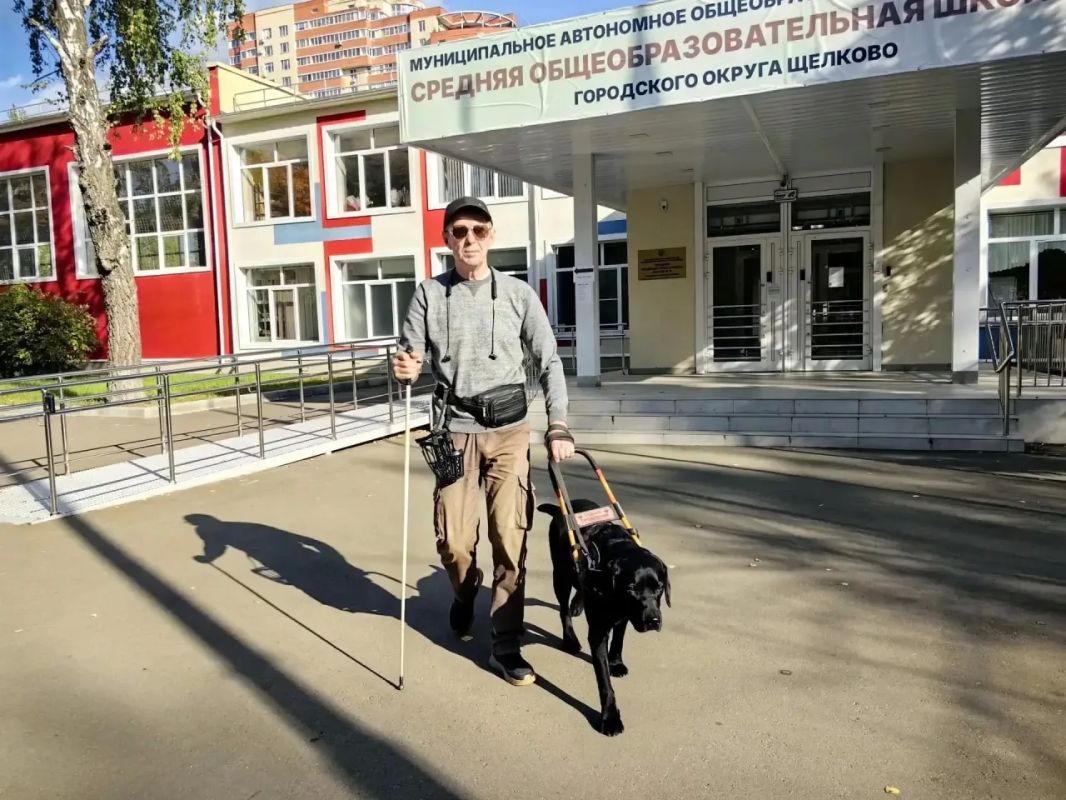 «Если бы не он, я бы не дошел»: лабрадор Фабио помог жителю Щелкова исполнить гражданский долг «Если бы не он, я бы не дошел»: лабрадор Фабио помог жителю Щелкова исполнить гражданский долг