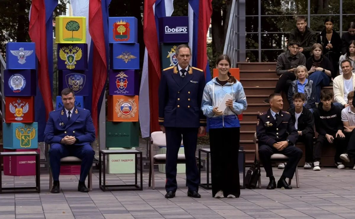 Руководитель СУ СК России по Липецкой области принял участие в молодежном правовом фестивале «ЯвПраве» Руководитель СУ СК России по Липецкой области принял участие в молодежном правовом фестивале «ЯвПраве»