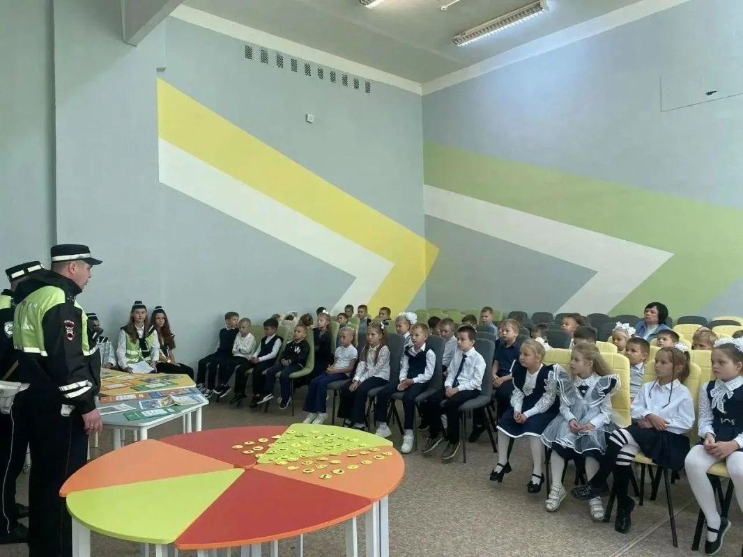 «Посвящение в пешеходы» прошло в школе села Троицкое Липецкого округа «Посвящение в пешеходы» прошло в школе села Троицкое Липецкого округа