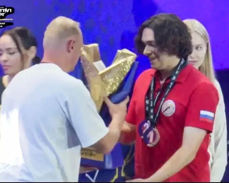 Липчанин Артём Симонов — абсолютный чемпион России по фиджитал-спорту Липчанин Артём Симонов — абсолютный чемпион России по фиджитал-спорту