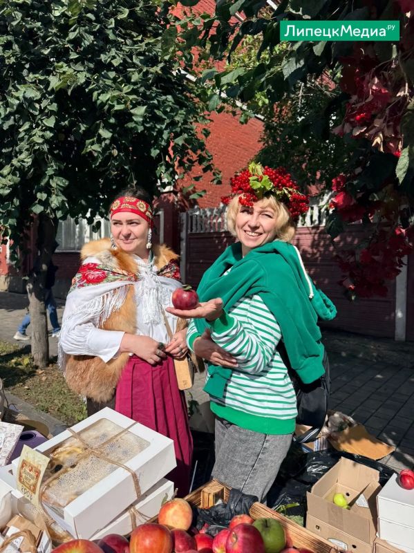 В Ельце стартовал фестиваль «Антоновские яблоки» В Ельце стартовал фестиваль «Антоновские яблоки»