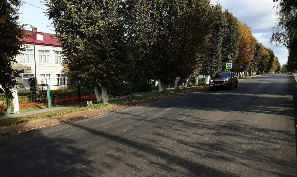 Дорогу к школе, ДК и спорткомплексу обновили в посёлке Ключ Жизни Елецкого округа Дорогу к школе, ДК и спорткомплексу обновили в посёлке Ключ Жизни Елецкого округа