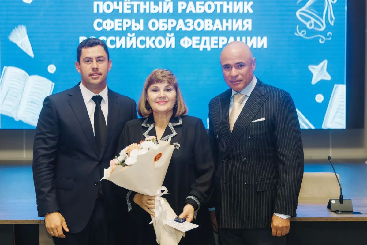 Вместе с губернатором провели торжественный приём, приуроченный к Международному дню учителя