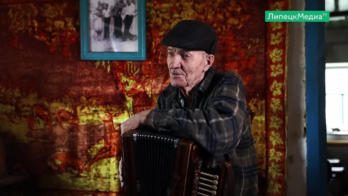 Семья гармонистов Мелиховых из Ивана Михайловича и его сына Василия Ивановича — удивительный пример музыкальной династии из села Грязное Липецкого округа
