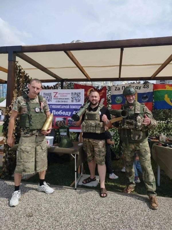 Данил Праскурин: «Помогаем фронту не словом, а делом» Данил Праскурин: «Помогаем фронту не словом, а делом»