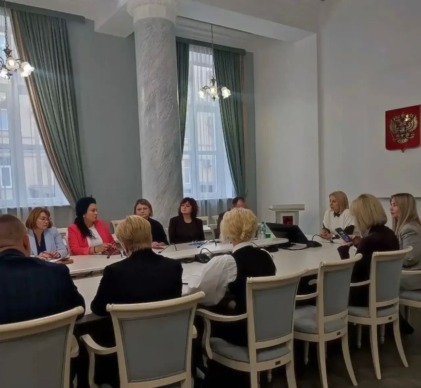 Евгения Уваркина: Ко Дню народного единства мы запускаем новую акцию по сбору медикаментов для наших защитников Евгения Уваркина: Ко Дню народного единства мы запускаем новую акцию по сбору медикаментов для наших защитников