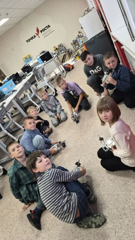 Боринские школьники изучили принципы многоступенчатой передачи в робототехнике Боринские школьники изучили принципы многоступенчатой передачи в робототехнике
