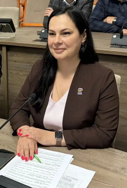 Заместителями Владимира Серикова в облсовете 8 созыва избраны Андрей Фролов и Екатерина Хрусталва Заместителями Владимира Серикова в облсовете 8 созыва избраны Андрей Фролов и Екатерина Хрусталва