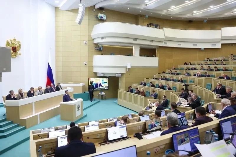 Евгения Уваркина: Больше мест, меньше фикций Евгения Уваркина: Больше мест, меньше фикций