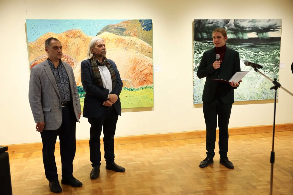 Передвижная выставка современной живописи открылась в Липецке Передвижная выставка современной живописи открылась в Липецке