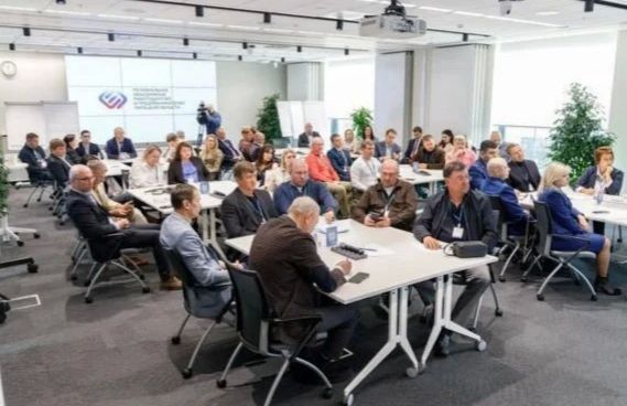 Прокурор Липецкой области Геннадий Анисимов встретился с представителями бизнес-сообщества Прокурор Липецкой области Геннадий Анисимов встретился с представителями бизнес-сообщества