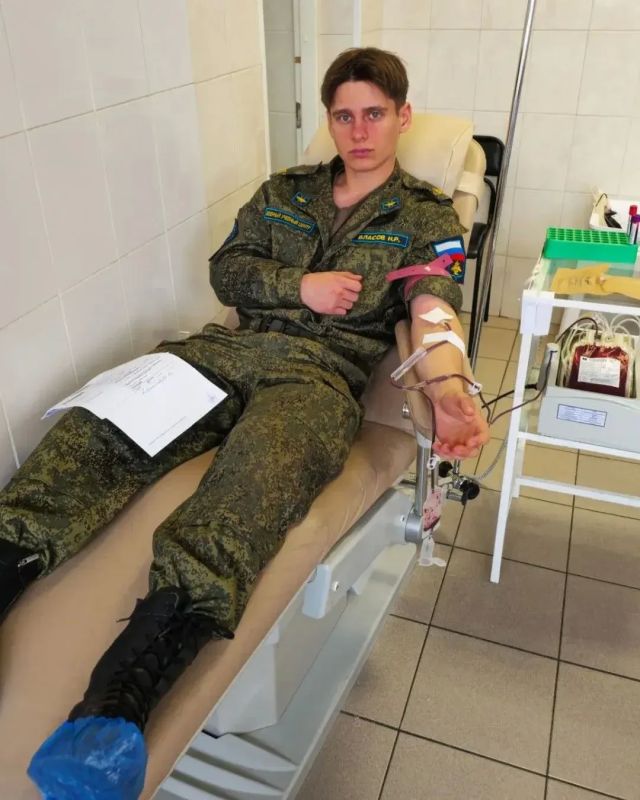 Группами ходят сдавать кровь курсанты Военного учебного центра ЛГТУ Группами ходят сдавать кровь курсанты Военного учебного центра ЛГТУ