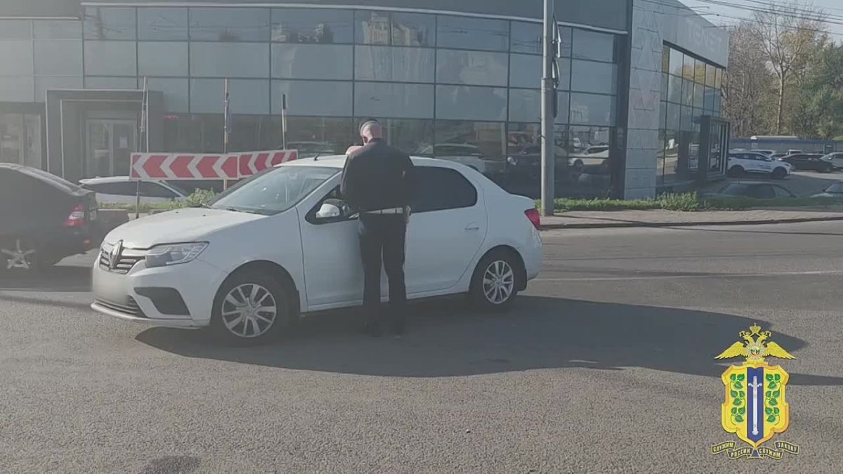 Автоинспекторы проверили больше ста водителей такси на территории Липецкой области