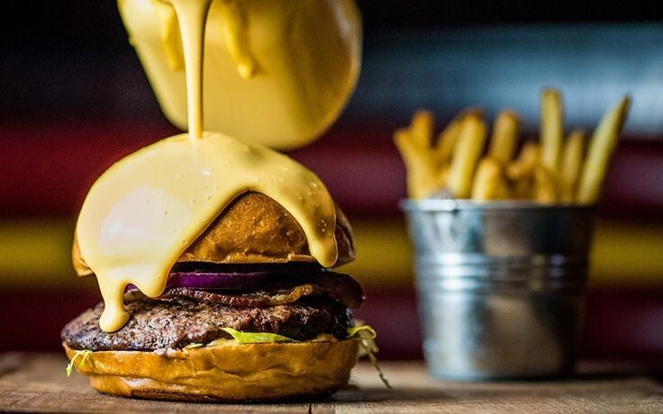 Пять вкусных соусов, которые преобразят ваши домашние бургеры