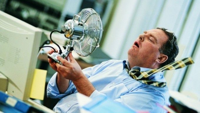 Как выжить в офисе под палащим солнцем: права работников и действия работодателей