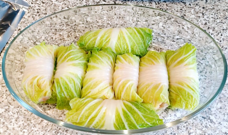 Нежные голубцы с пекинской капустой: идеальный диетический обед
