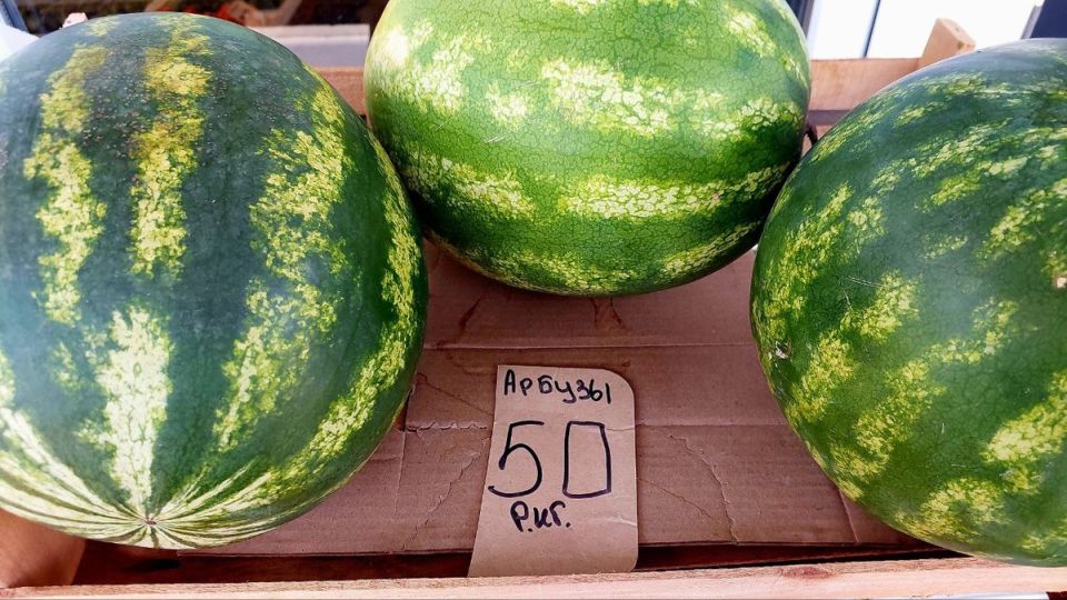 Как сделать арбуз сочнее: хитрости для идеального летнего десерта