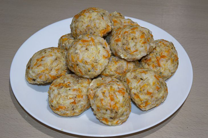 Как приготовить рыбные котлеты: секрет рубленых котлет из минтая