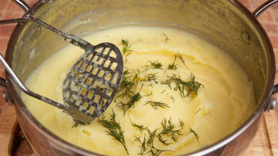 Так готовят пюре хозяйки с золотыми руками: никаких комочков