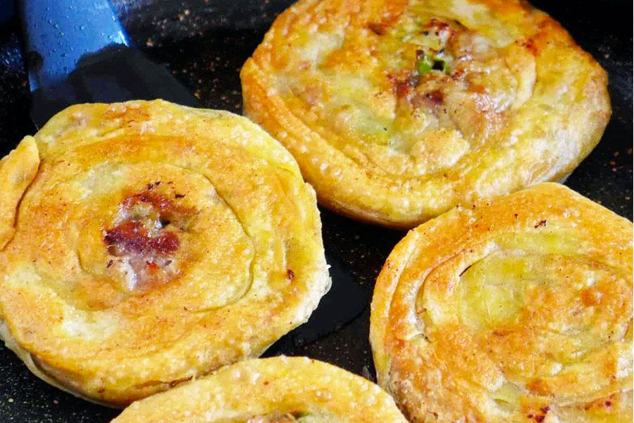 Погружение в кулінарію: Хрустящая лепешка с говядиной, которую стоит попробовать