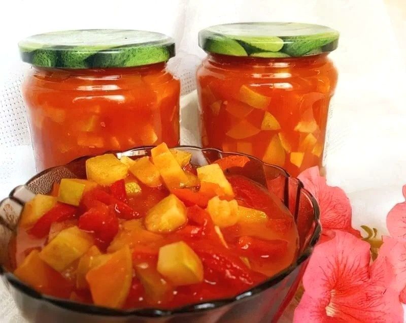 Как сохранить вкус лета: простой рецепт кабачкового лечо на зиму