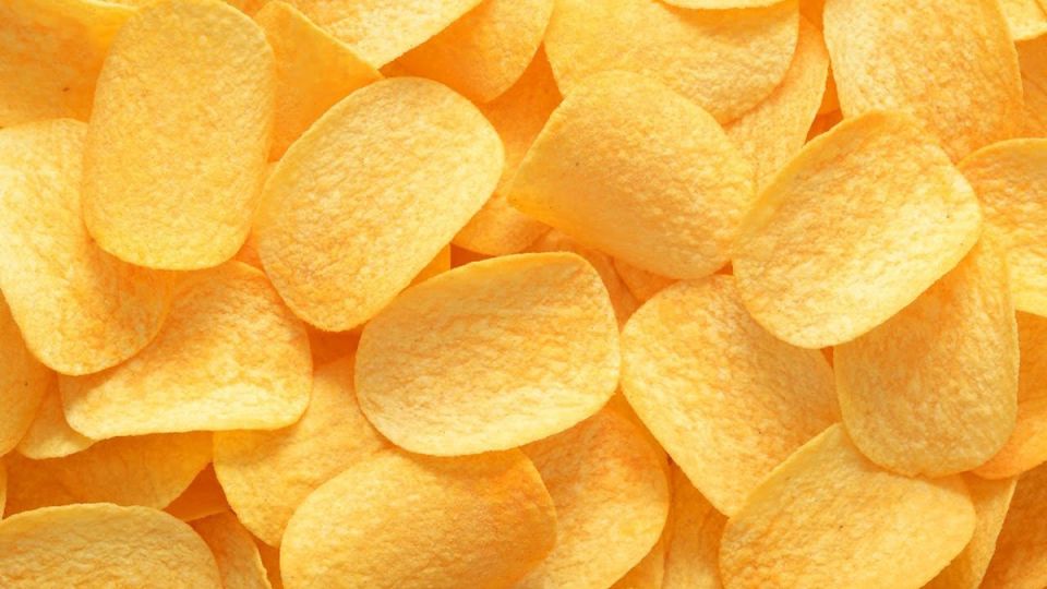 Продукты, которые стоит держать подальше: вред vs пользы