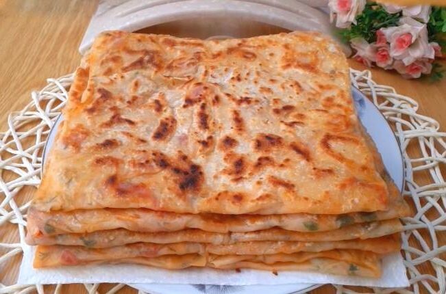 Лепешки на воде и муке вместо хлеба: быстро и просто
