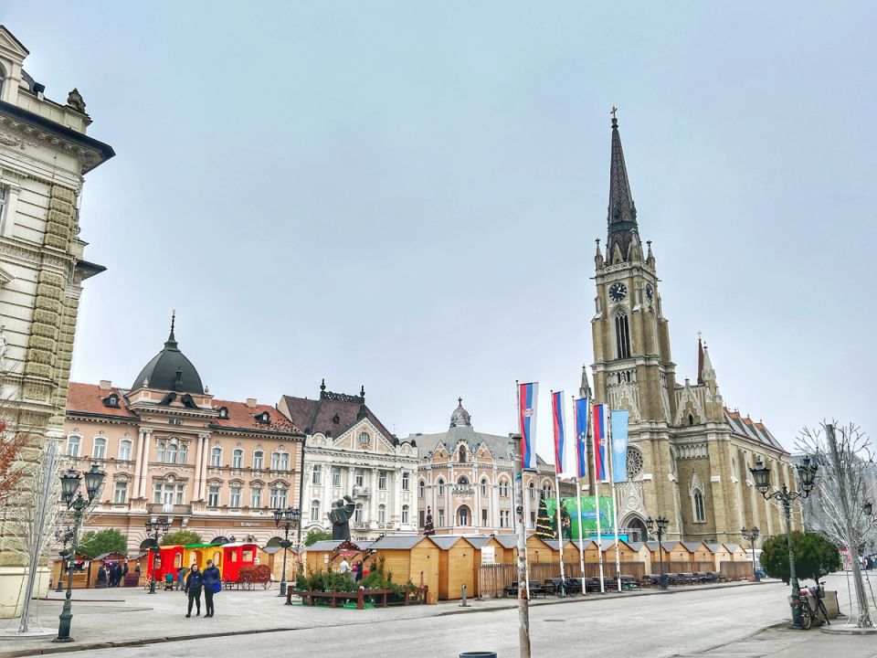 Нови-Сад как спокойный взгляд на сербский ритм и вдумчая прогулка по площади Свободы