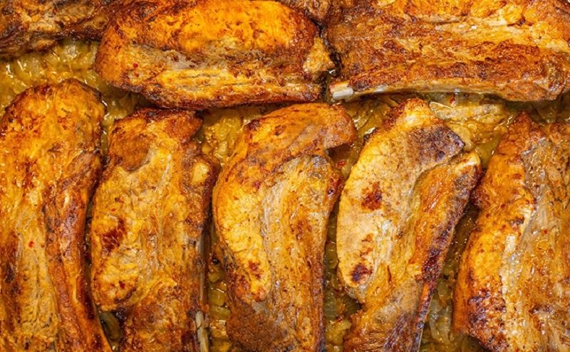 Запечённые рёбра по-грузински: сочная классика с хрустящей корочкой